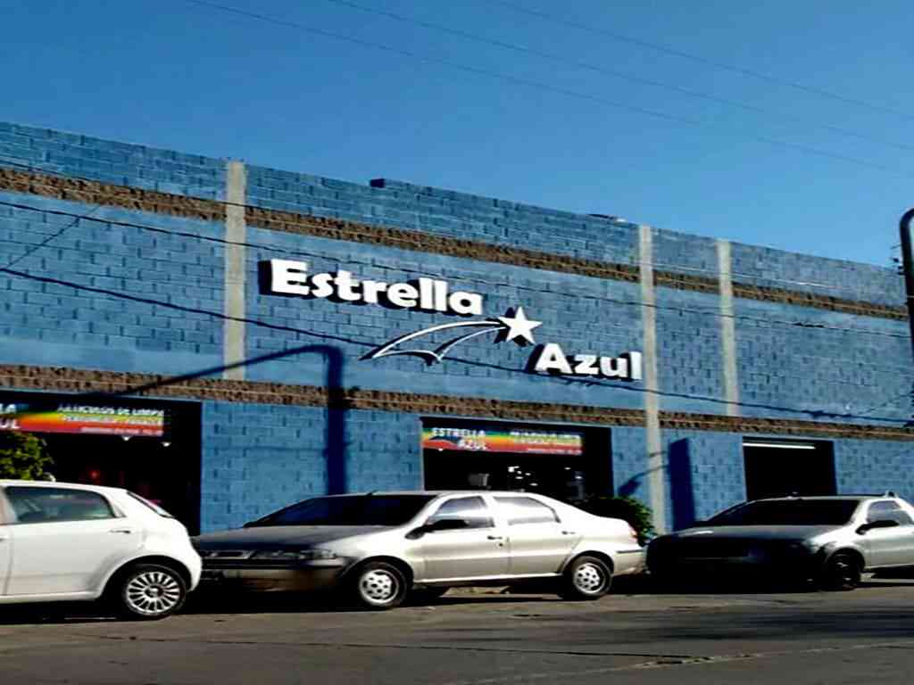 Estrella Azul Convenience Store